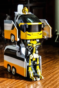 010 Đồ chơi Robot biến hình xe Bus cool...