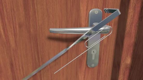 Tiết lộ 5 cách để phá khóa cửa tay gạt khi bị mất chìa đơn giản