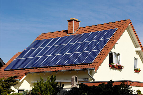 Tiết kiệm điện tối ưu khi sử dụng tấm pin năng lượng mặt trời