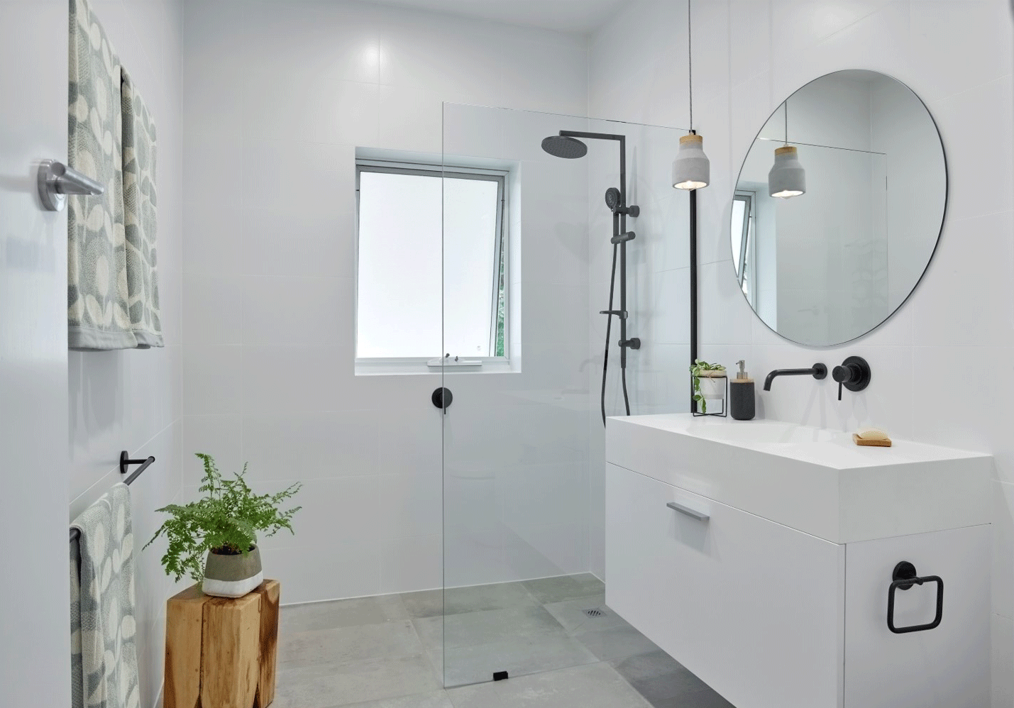 Vòi sen nên lắp thế nào để đủ không gian trong phòng tắm nhỏ