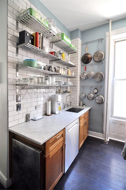 Thiết kế phòng bếp cho ngôi nhà nhỏ đang là xu hướng của nhiều gia đình hiện nay. Hãy cùng nhau tham khảo hình ảnh để đưa ra những ý tưởng cho căn bếp nhỏ của bạn trở nên đẹp và hiệu quả hơn.