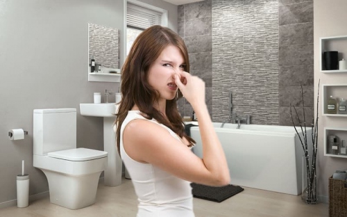 Làm thế nào để ngăn tóc rụng làm nghẹt cống thoát nước nhà tắm