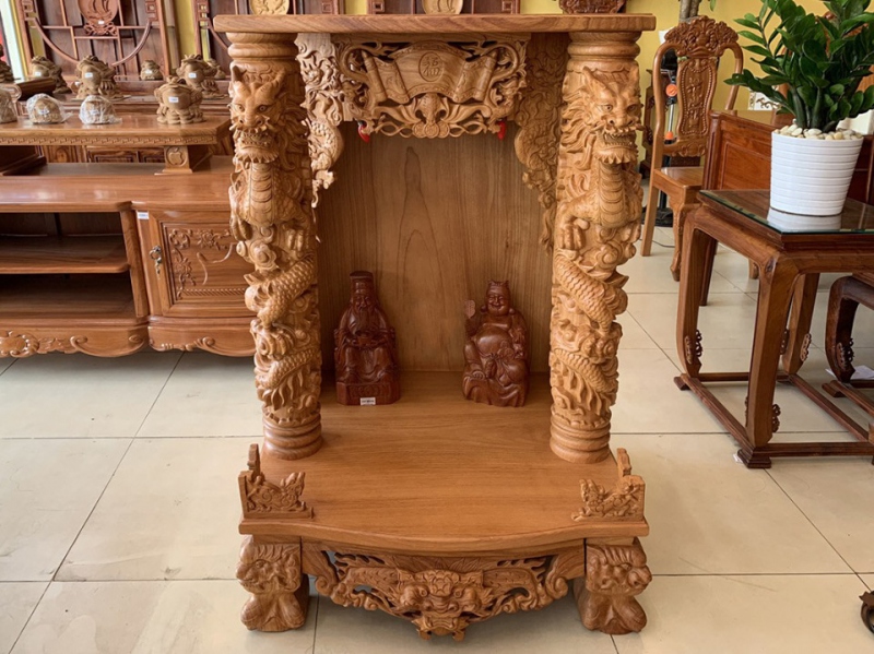 Bàn thờ gỗ Lim Thần Tài là sản phẩm độc đáo với chất liệu gỗ Lim cao cấp, đẹp và bền bỉ. Hội tụ sự tinh tế, trang trọng và may mắn, bàn thờ gỗ Lim Thần Tài sẽ là lựa chọn tuyệt vời để mang đến sự bình an và may mắn cho gia đình bạn trong năm