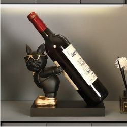 Kệ trưng bày rượu trang trí decor cho Bully ôm chai rượu...