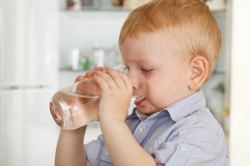Tại sao trẻ cần sử dụng thuốc uống bù nước và điện giải?