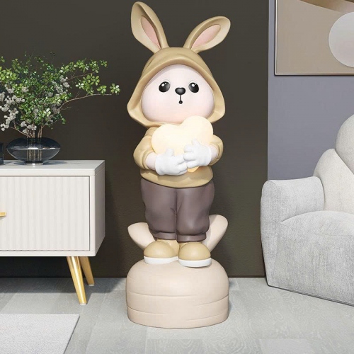 Tượng decor trang trí thỏ đội mũ cầm trái tim dễ thương 022